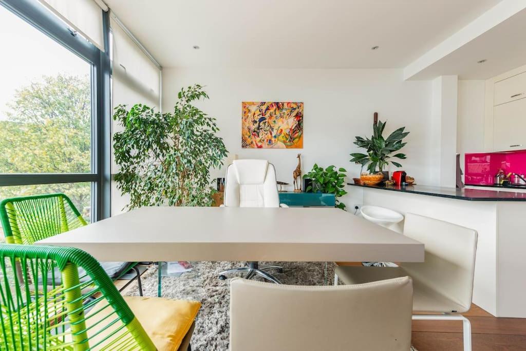 Luxurious Flat Sunny, Quiet, Design, Lift, Balcony Apartment London Exterior photo