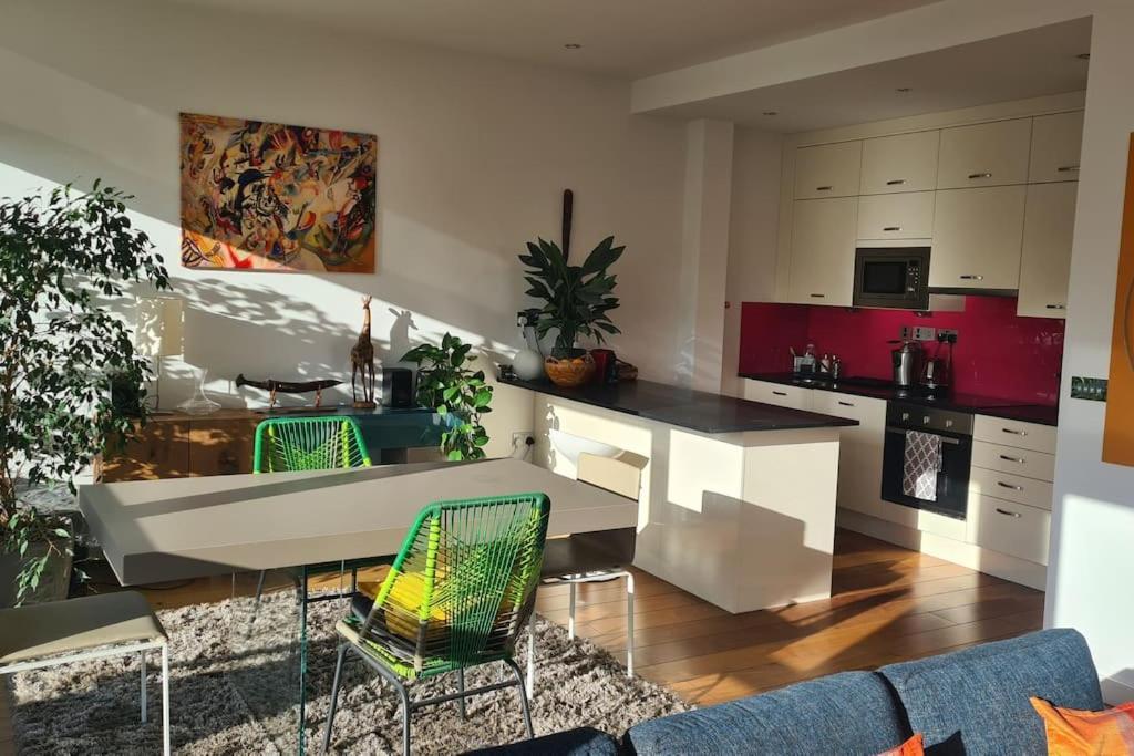 Luxurious Flat Sunny, Quiet, Design, Lift, Balcony Apartment London Exterior photo