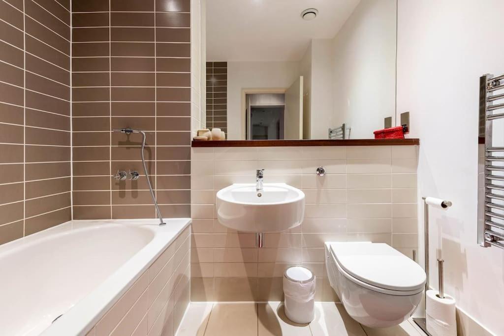Luxurious Flat Sunny, Quiet, Design, Lift, Balcony Apartment London Exterior photo